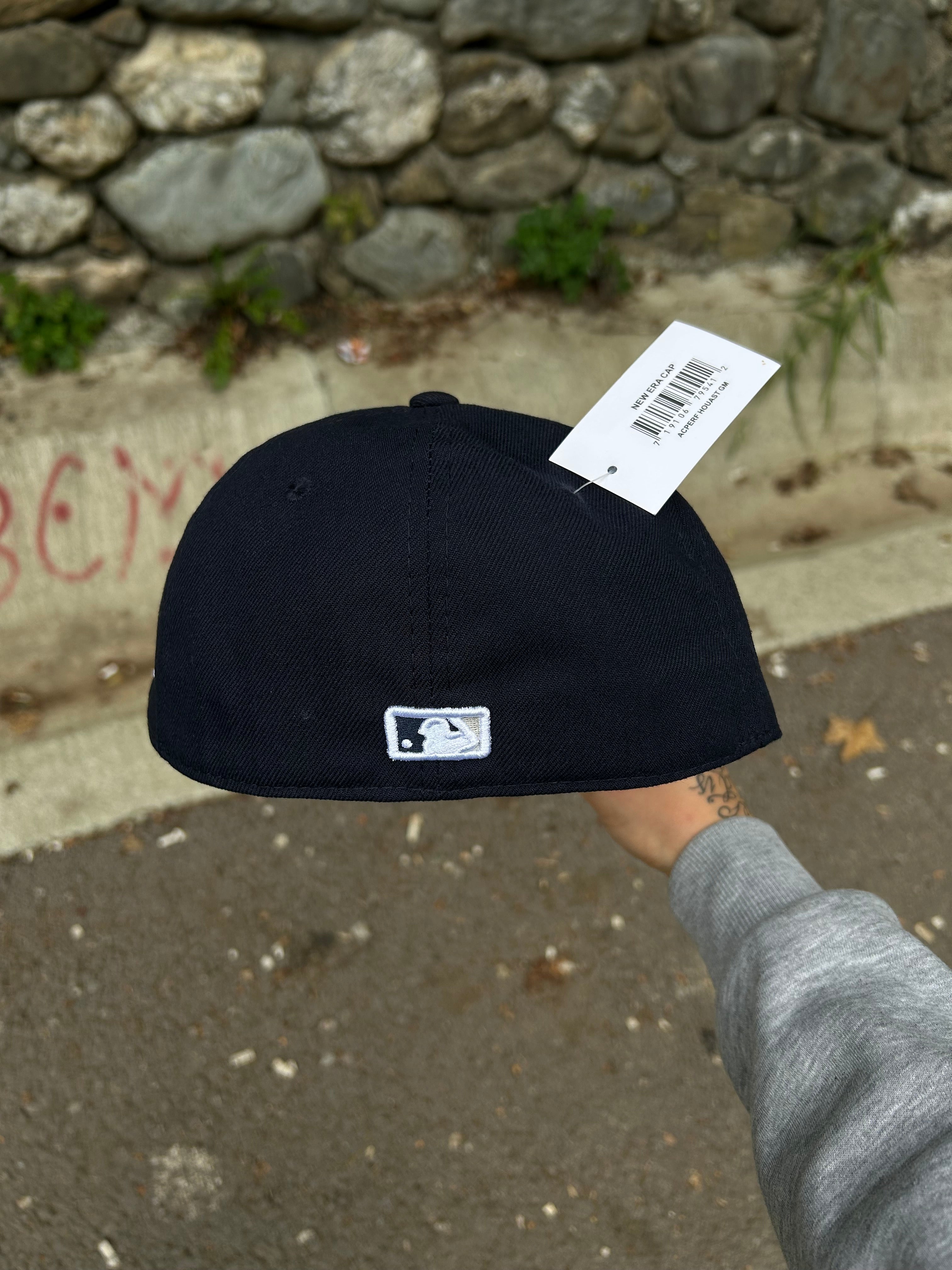 CW - NY STATUE OF LIBERTY CUSTOM NAVY BLUE