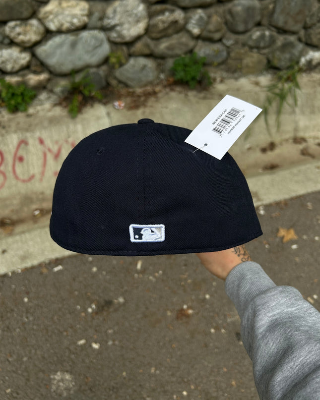 CW - NY STATUE OF LIBERTY CUSTOM NAVY BLUE