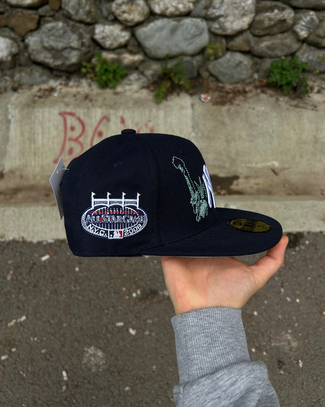 CW - NY STATUE OF LIBERTY CUSTOM NAVY BLUE