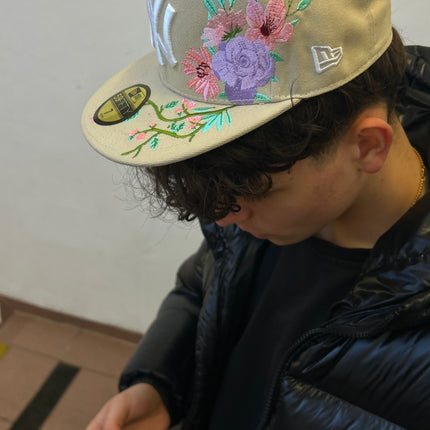 NY Flowers — Khaki